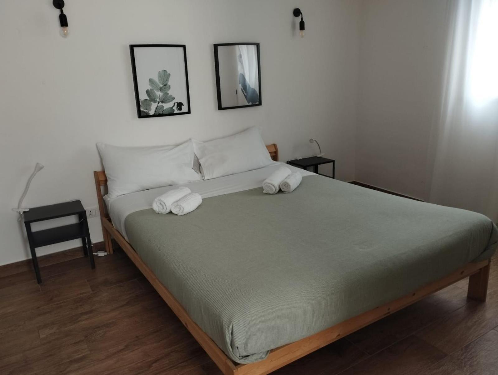 Pensión Triscele House