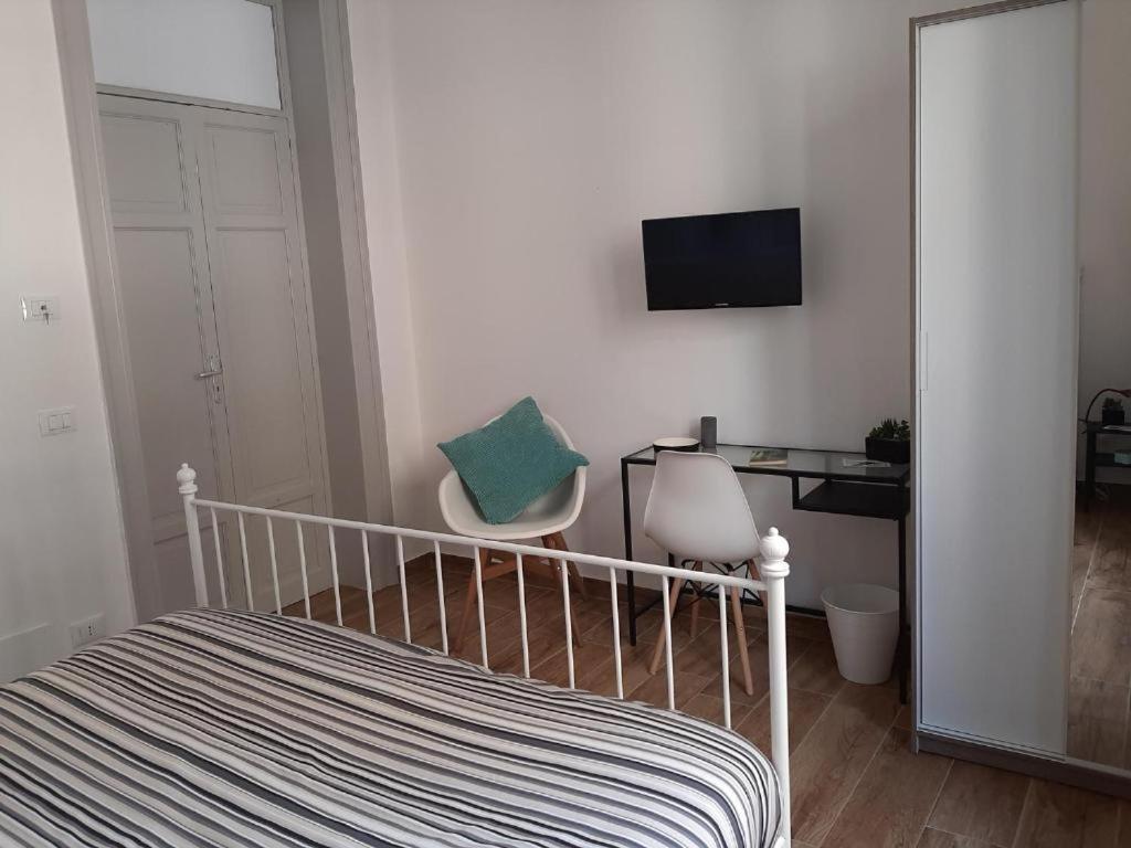 Pensión Triscele House
